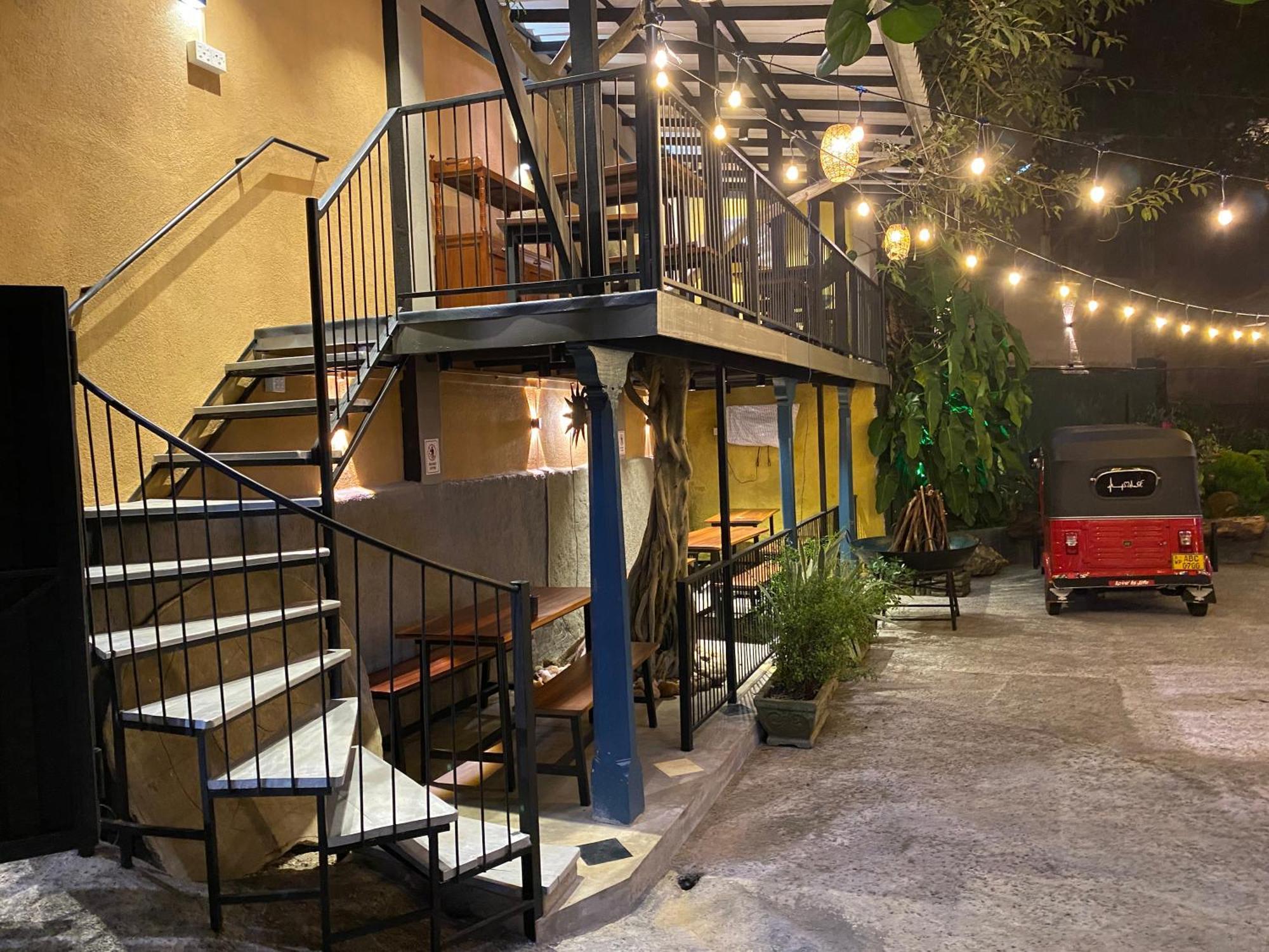 קנדי Settle Inn Tourist Lodge מראה חיצוני תמונה